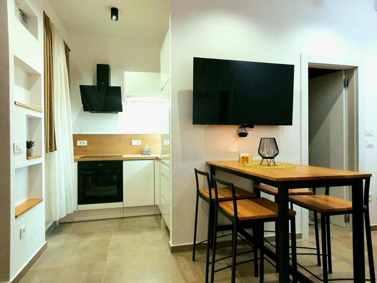 Cozy Studio Apartment Leprin In Labin Old Town Buitenkant foto