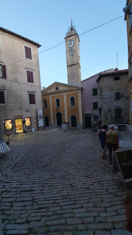 Cozy Studio Apartment Leprin In Labin Old Town Buitenkant foto